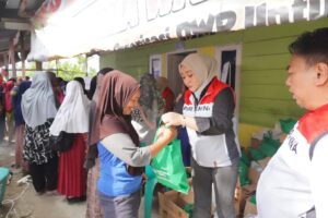 Pertamina Patra Niaga Regional Sumbagut Gelar Pemeriksaan Kesehatan Gratis Bagi Masyarakat Terdampak Banjir di Padang